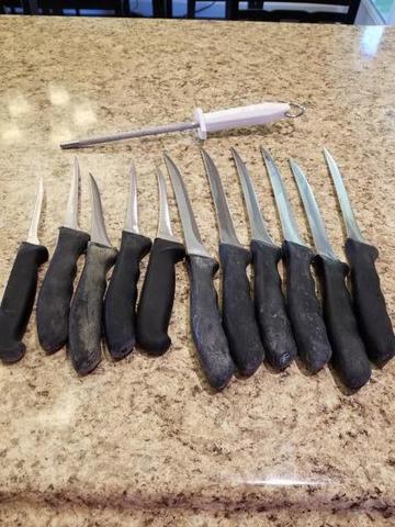 Interesting, large old knife. - Trapperman Forums